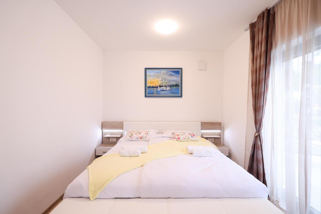 Premium Villa Nessi With Pool & Seaview Vir Extérieur photo