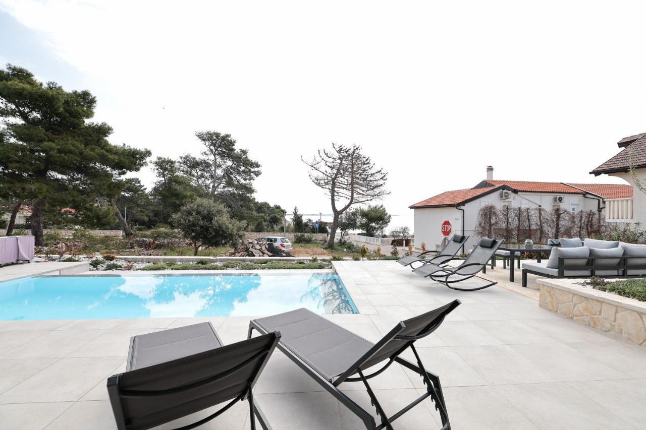Premium Villa Nessi With Pool & Seaview Vir Extérieur photo