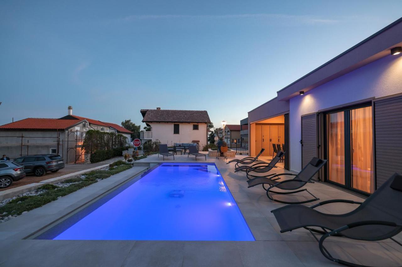 Premium Villa Nessi With Pool & Seaview Vir Extérieur photo