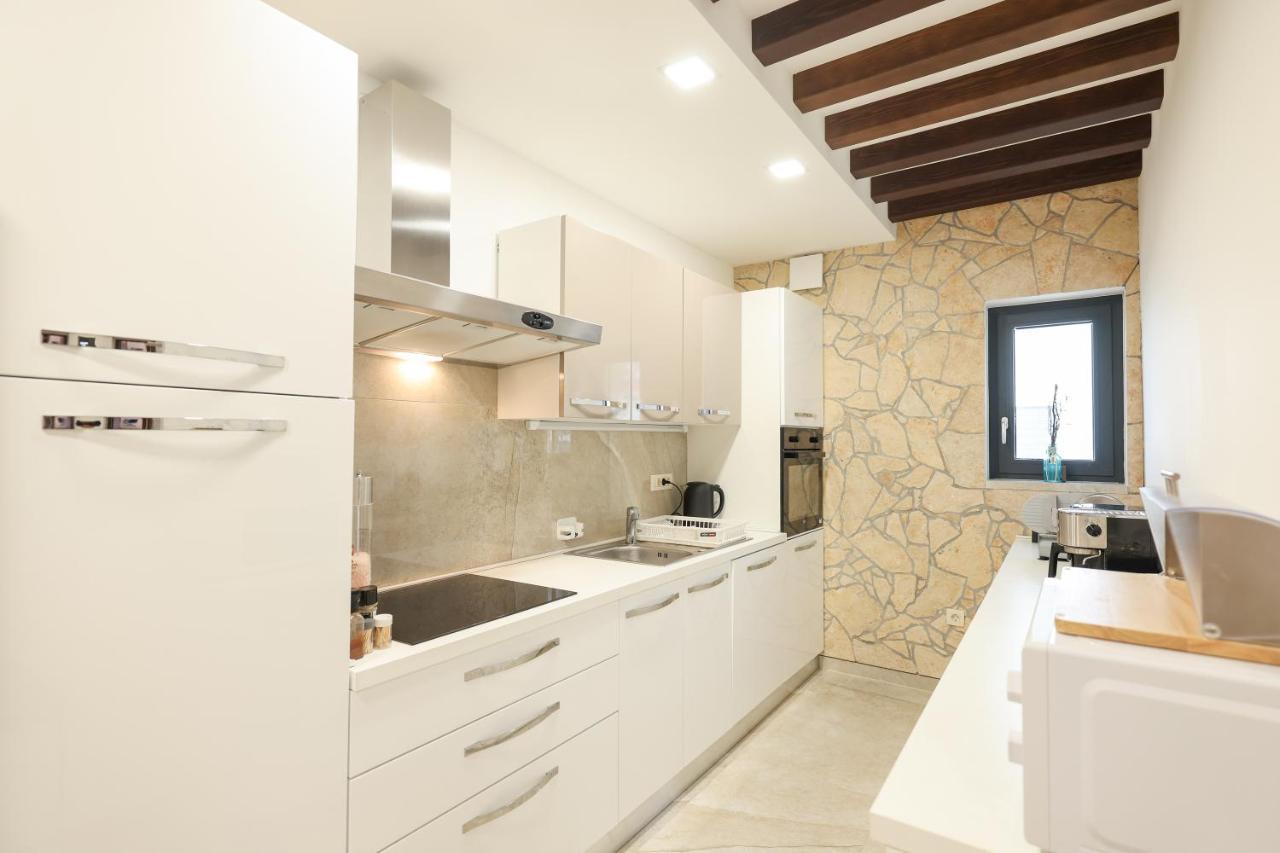 Premium Villa Nessi With Pool & Seaview Vir Extérieur photo