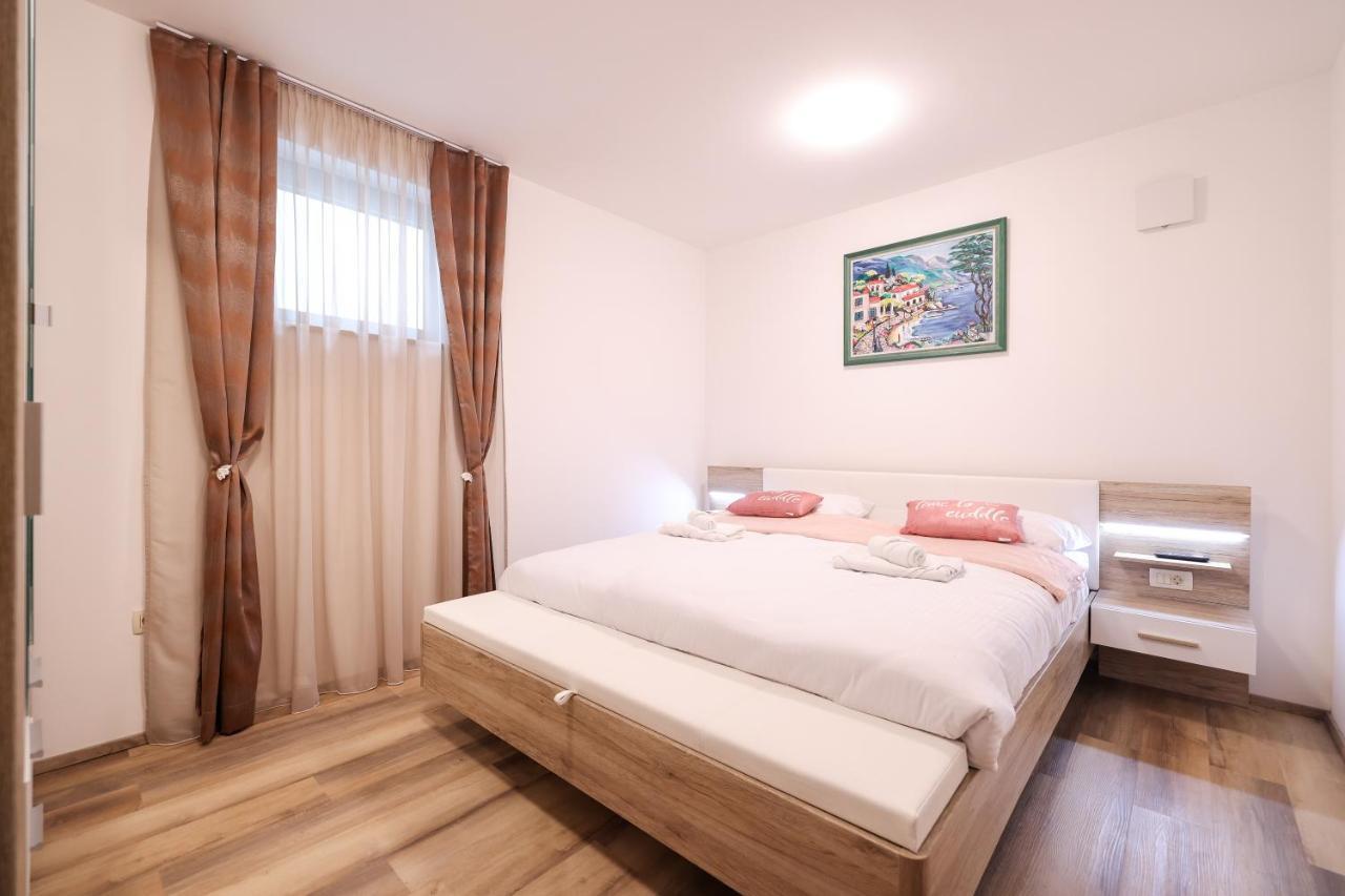 Premium Villa Nessi With Pool & Seaview Vir Extérieur photo
