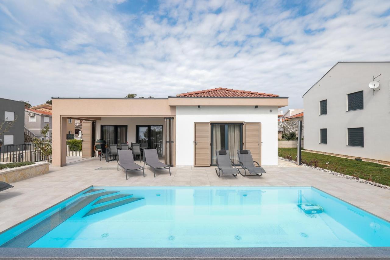 Premium Villa Nessi With Pool & Seaview Vir Extérieur photo