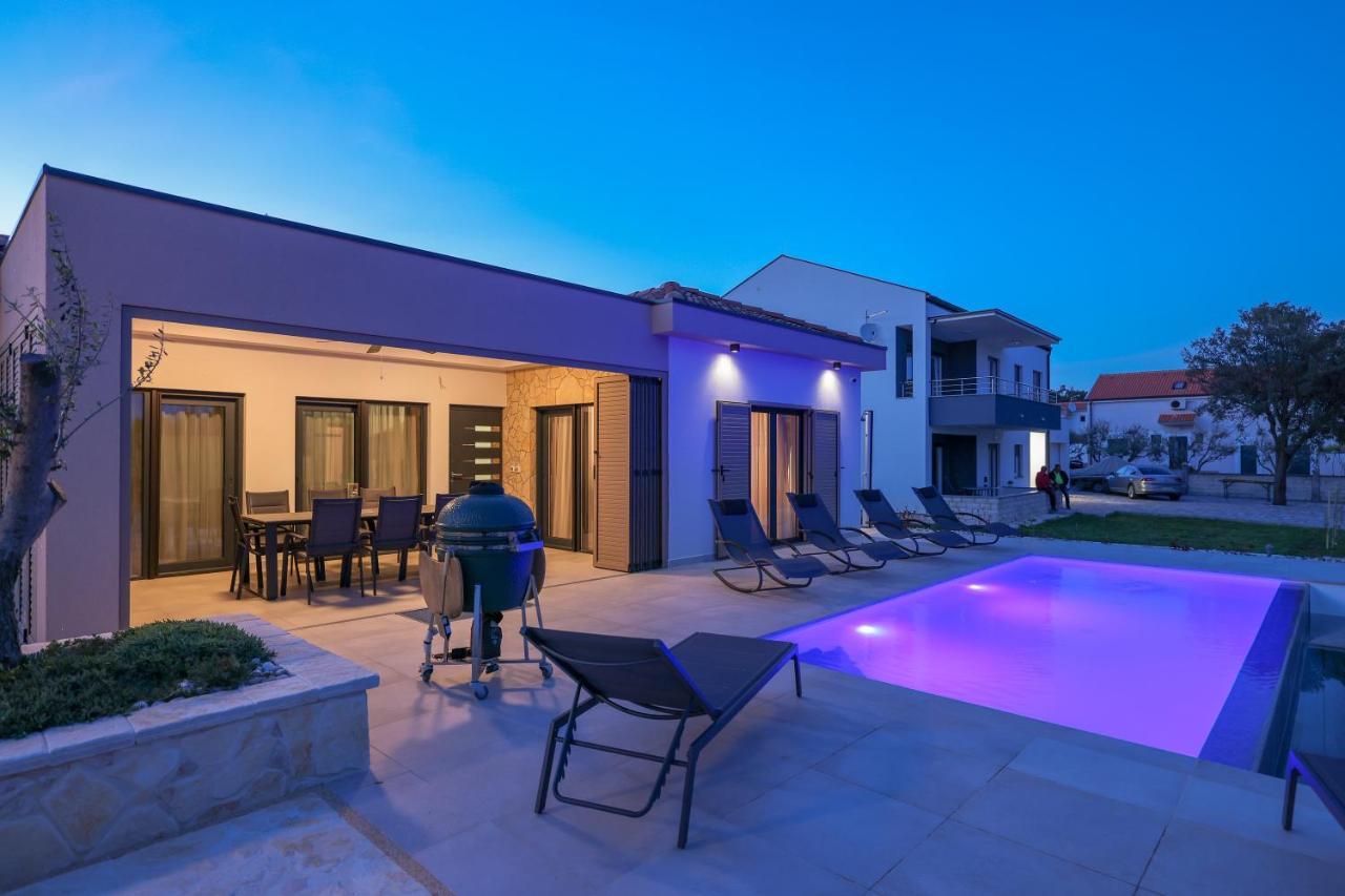 Premium Villa Nessi With Pool & Seaview Vir Extérieur photo